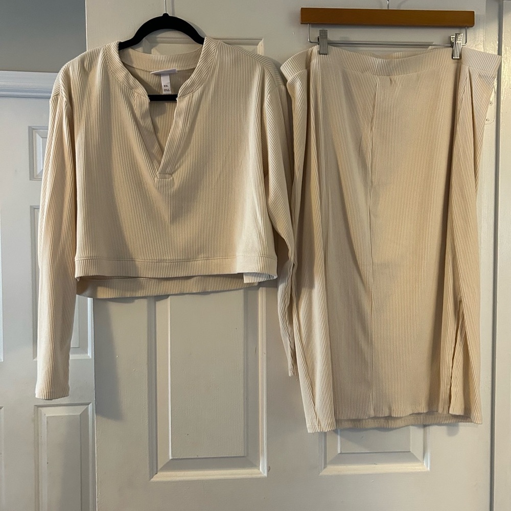 Isabel Maternity by Ingrid & Isabel Cream Pencil Skirt